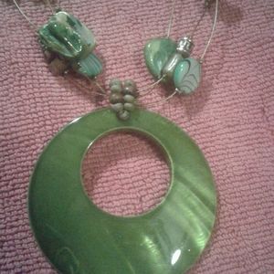 Pretty green necklace